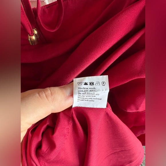 Red Mini Dress – XL – Elegant & Flirty - Picture 6 of 9